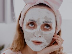 Czy maseczka z aspiryny działa? Kosmetolog wyjaśnia