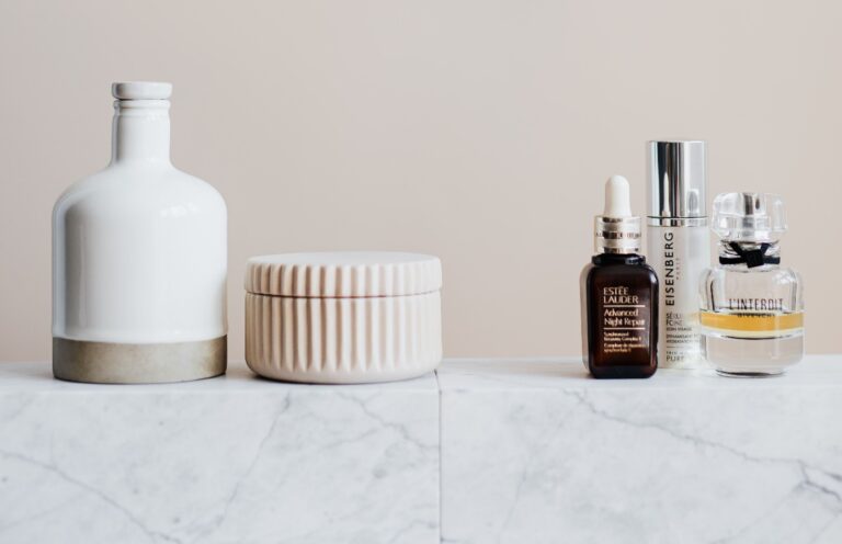 Tania pielęgnacja twarzy – czy to możliwe?