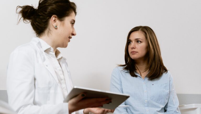 Spersonalizowana pielęgnacja twarzy – na czym polega jej przewaga?