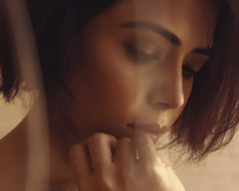 Sposób na to, jak rozświetlić twarz